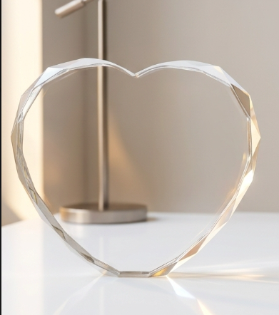 NEW ** Large ( 100x85x20 mm) Heart shaped K9 crystal