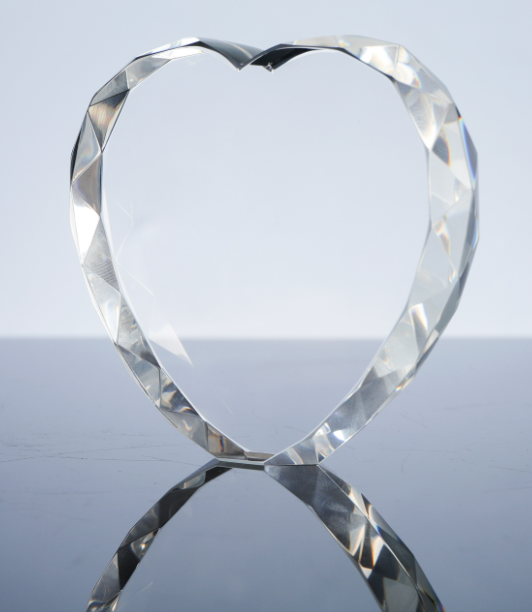 NEW ** Large ( 100x85x20 mm) Heart shaped K9 crystal